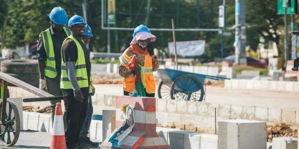 Construction contract Pakistan building project