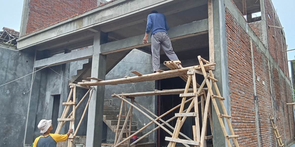 Grey Structure vs Turnkey Construction in Pakistan house comparison